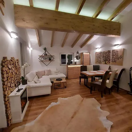 Ferienwohnung Auszeit Steiraland Penthouse 9 Mit Grossen Balkon Und Parkplatz Leoben  Exterior foto