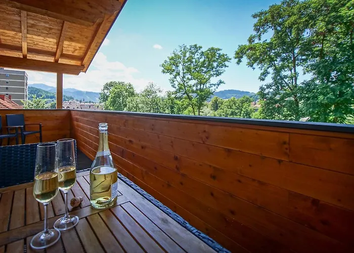 Auszeit Steiraland Penthouse 9 Mit Grossen Balkon Und Parkplatz