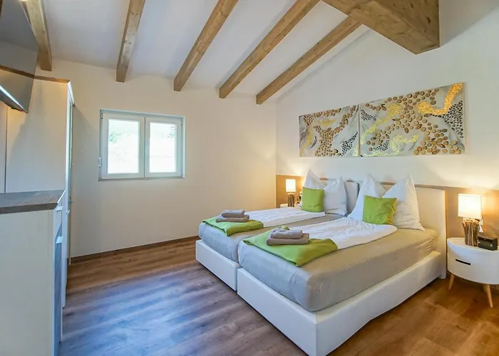 Auszeit Steiraland Penthouse 9 Mit Grossen Balkon Und Parkplatz