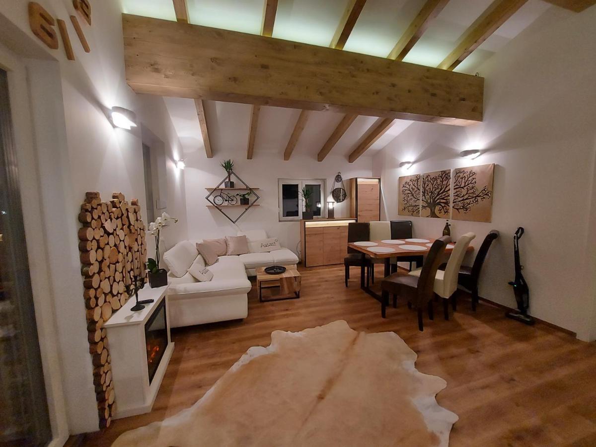 Auszeit Steiraland Penthouse 9 Mit Grossen Balkon Und Parkplatz