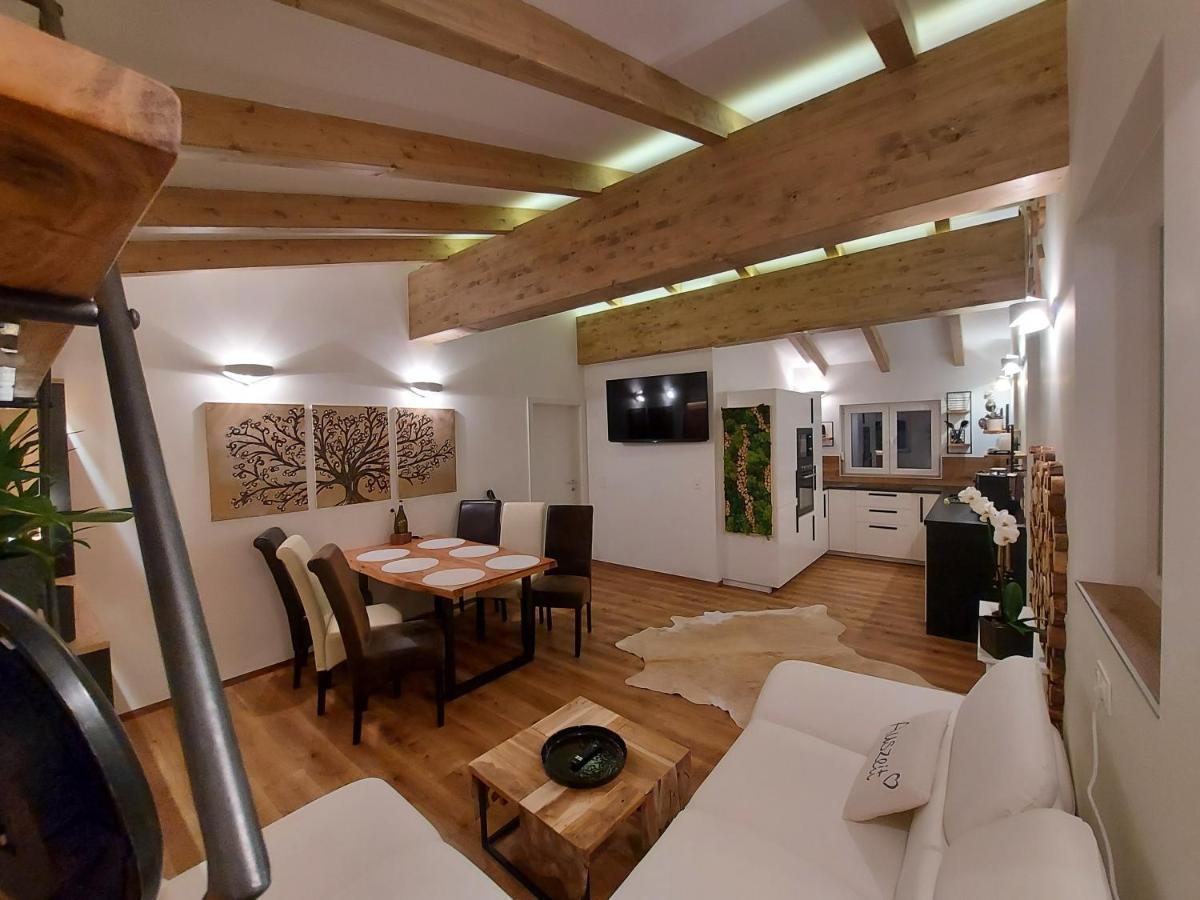 Auszeit Steiraland Penthouse 9 Mit Grossen Balkon Und Parkplatz Apartment