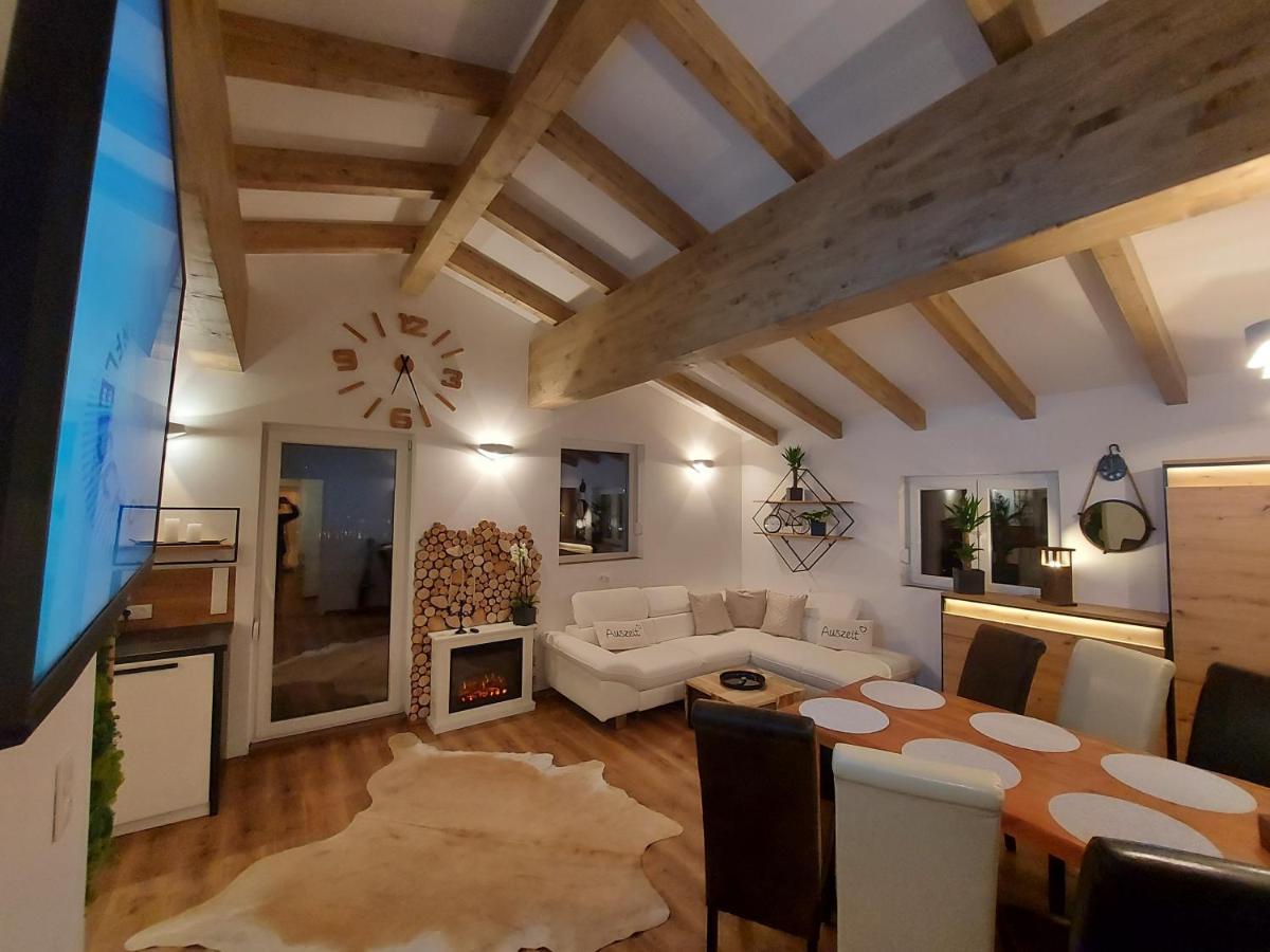 Auszeit Steiraland Penthouse 9 Mit Grossen Balkon Und Parkplatz Apartment *