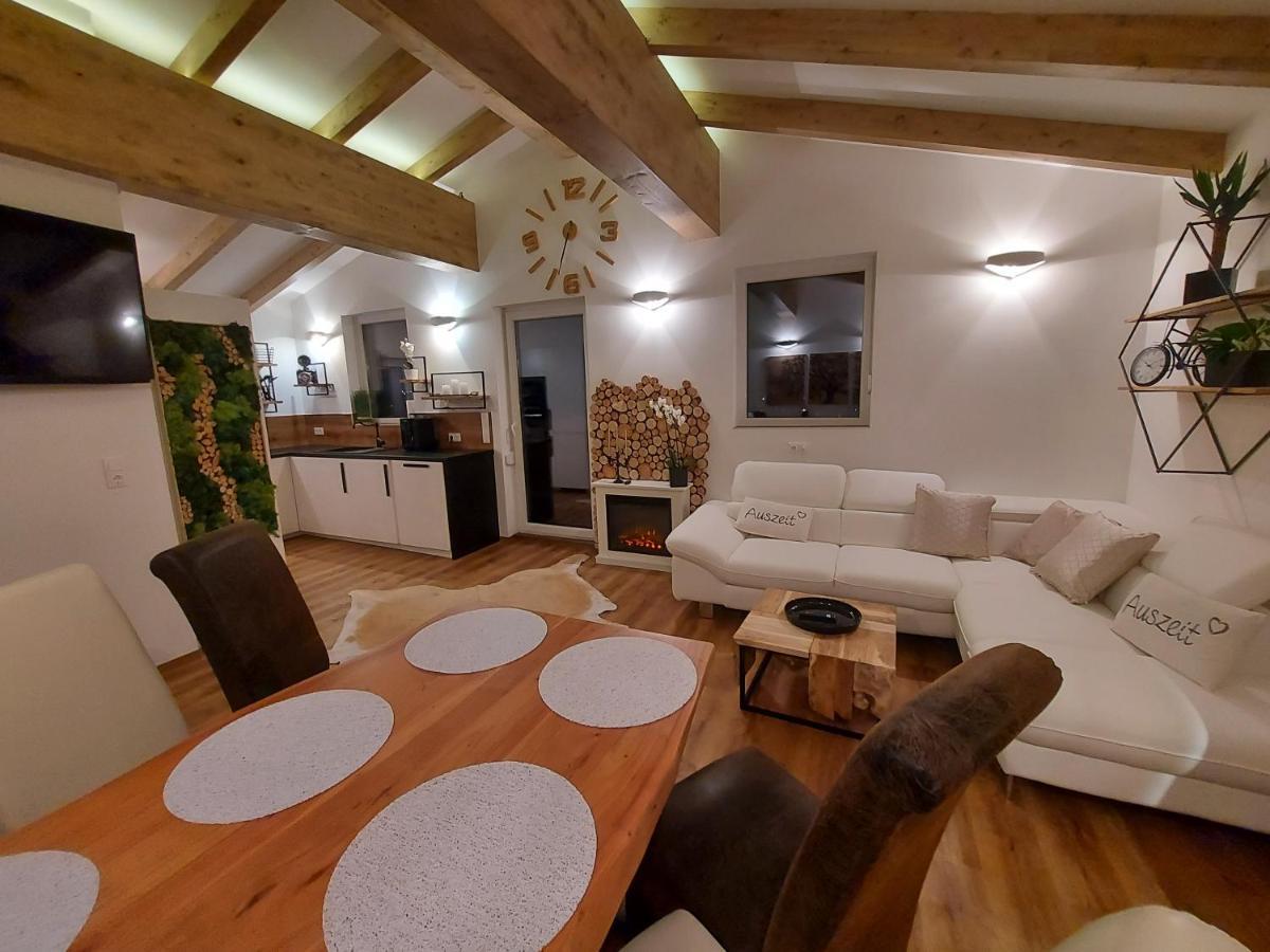 Apartment Auszeit Steiraland Penthouse 9 Mit Grossen Balkon Und Parkplatz *