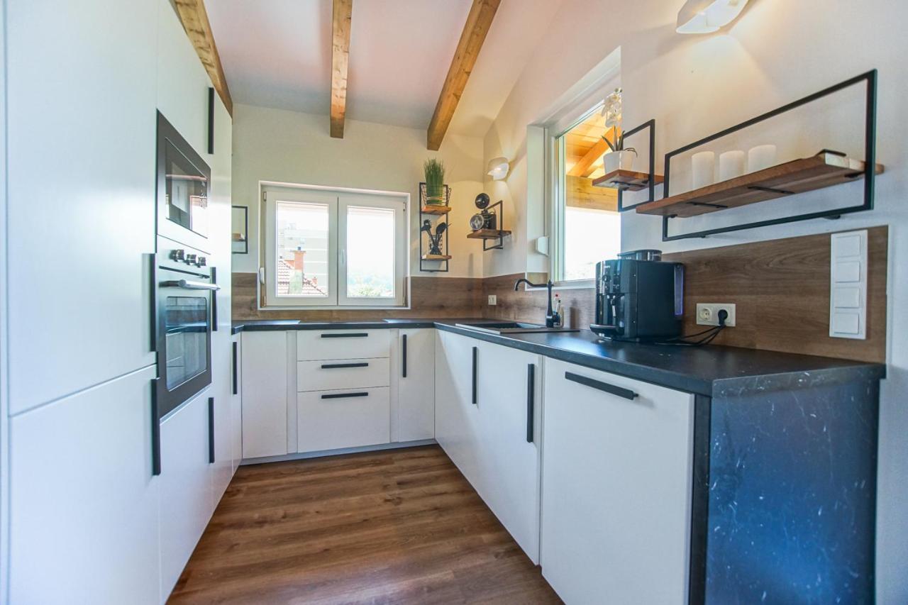 Auszeit Steiraland Penthouse 9 Mit Grossen Balkon Und Parkplatz Apartment